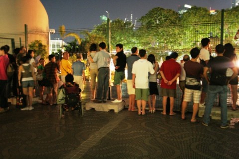 Standing Gallery Next to Gate 7